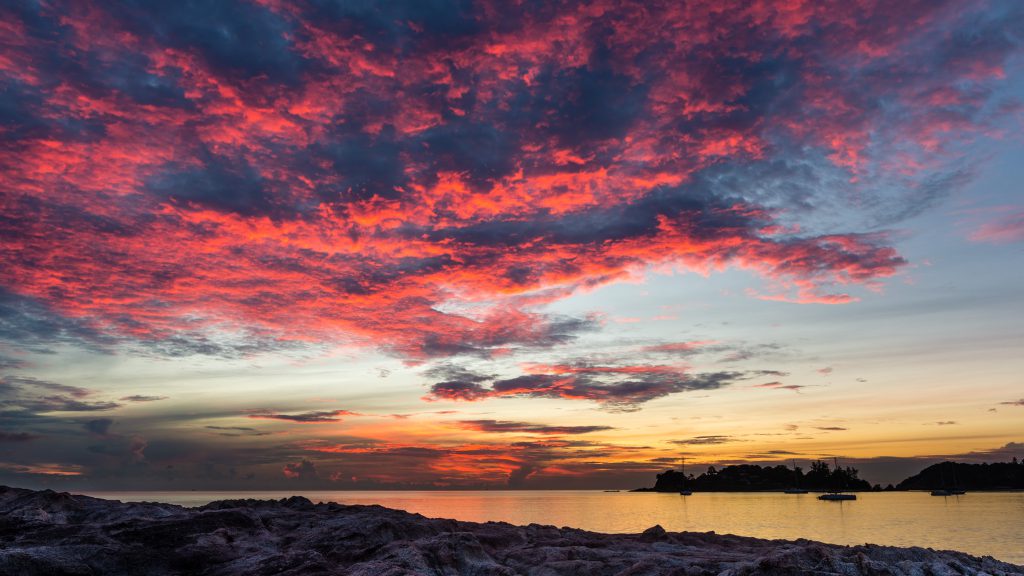 Sunrise in from the shore of Ko Samui, Thailand